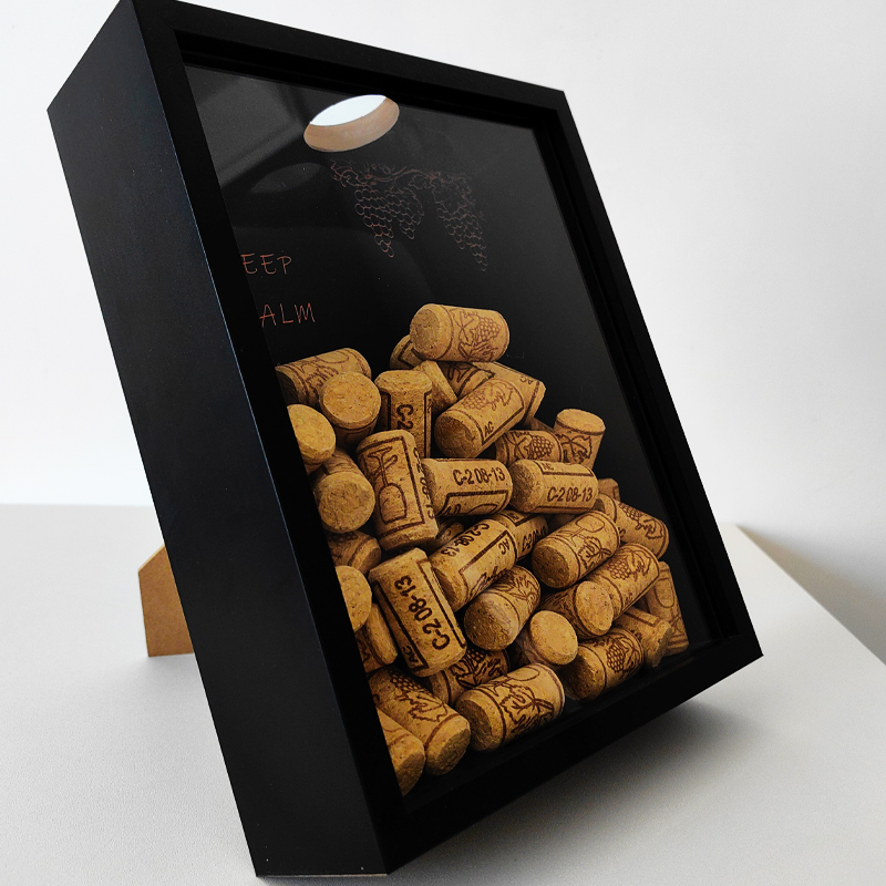 Red Wine Cork Display Frame Wo - Vintage Collectible Bottles recension och pris