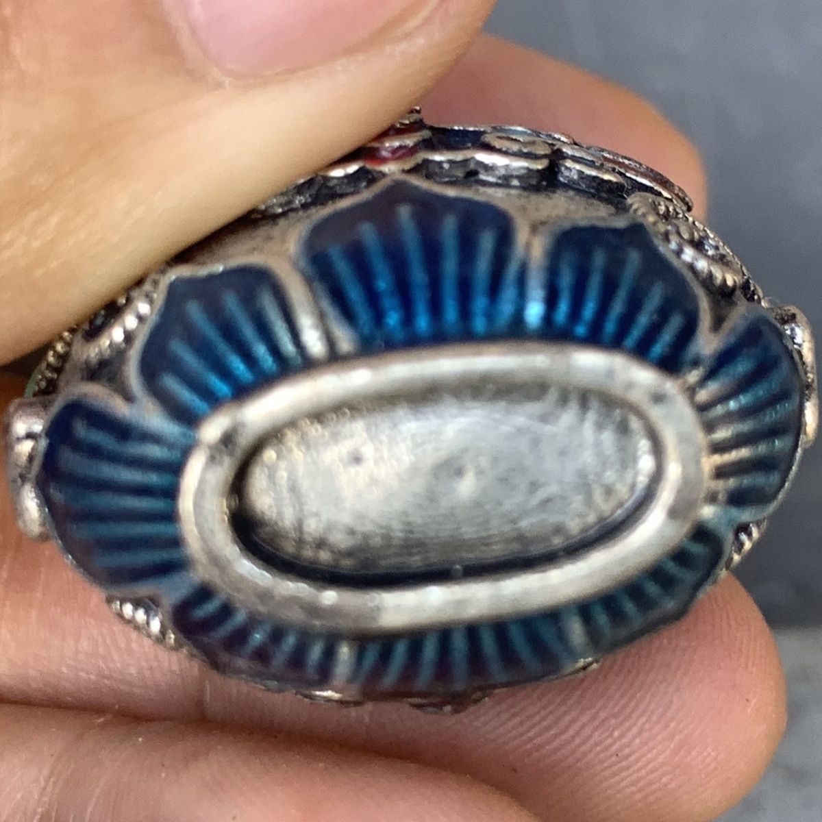 Vintage Cloisonne Bronze Snuff - Vintage Collectible Bottles recension och pris