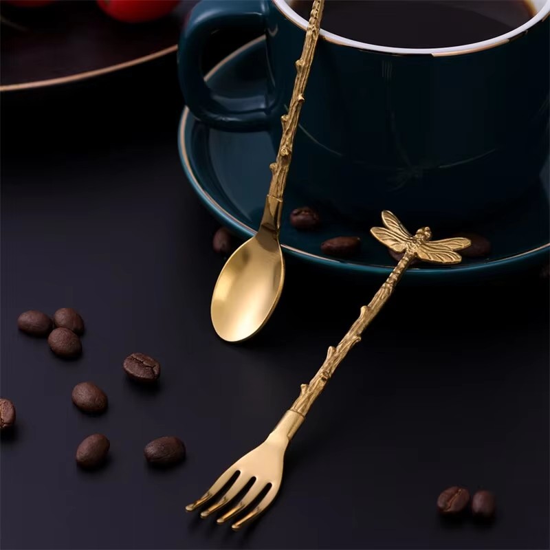 New Vintage Multiple Patterns  - Vintage Collectible Spoons recension och pris
