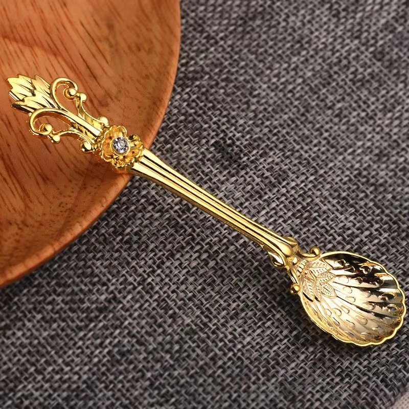 New Vintage Multiple Patterns  - Vintage Collectible Spoons recension och pris