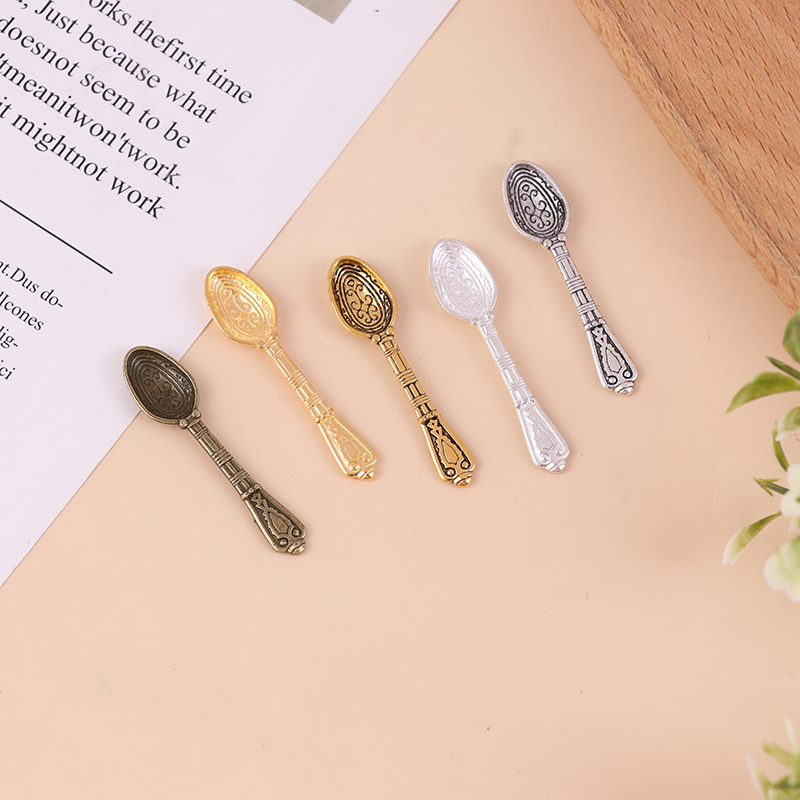 10Pcs 1:12 Dollhouse Miniature - Vintage Collectible Spoons recension och pris