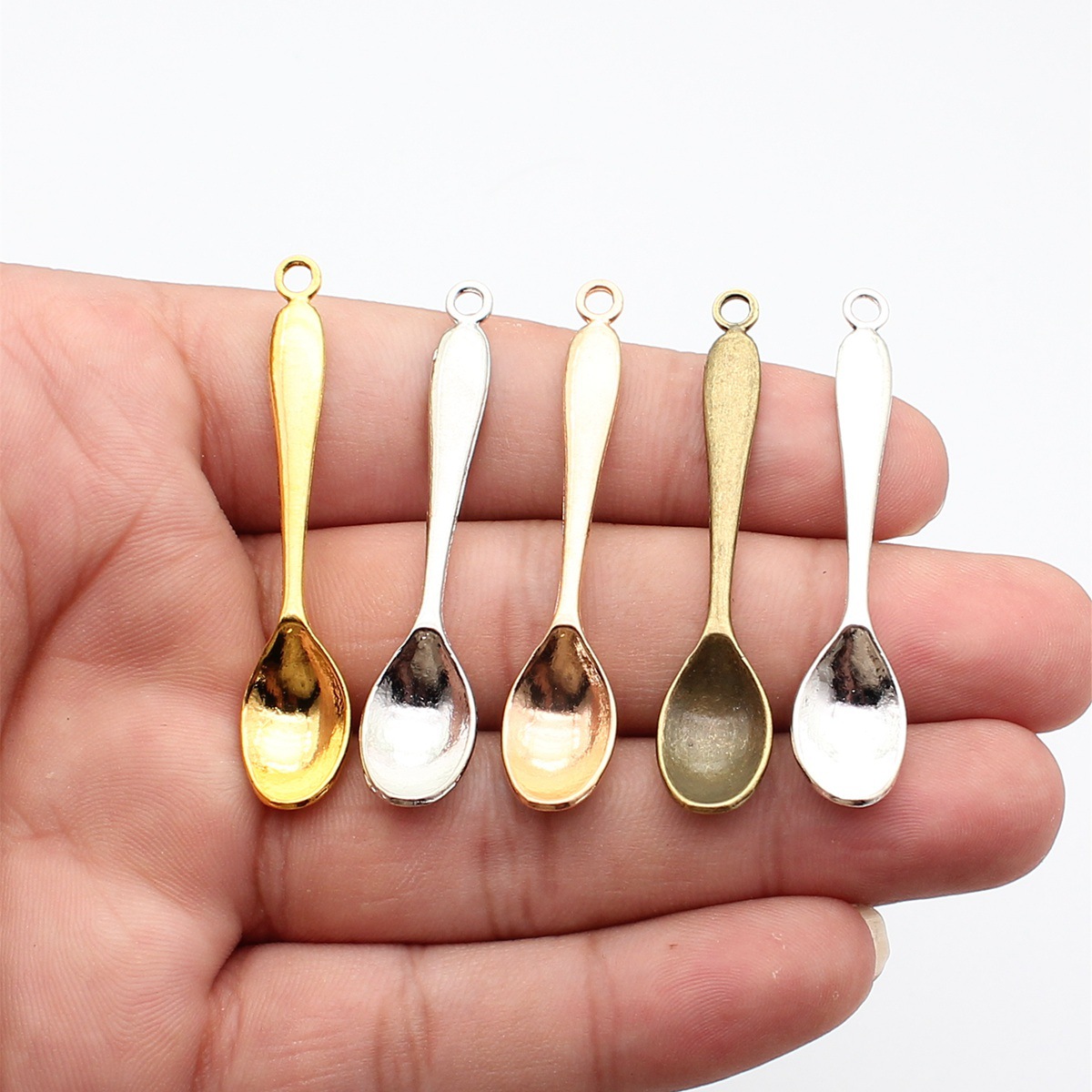 WYSIWYG 10pcs 54x11mm 5 Colors - Vintage Collectible Spoons recension och pris